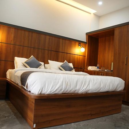 Sarvam Residency Hotell Sāgar Eksteriør bilde
