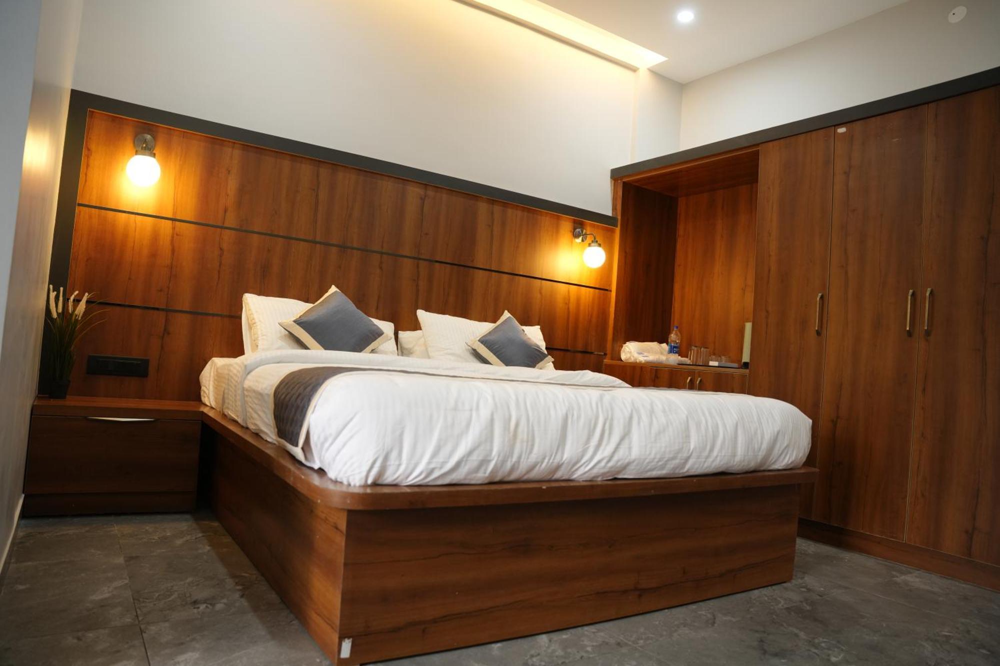 Sarvam Residency Hotell Sāgar Eksteriør bilde